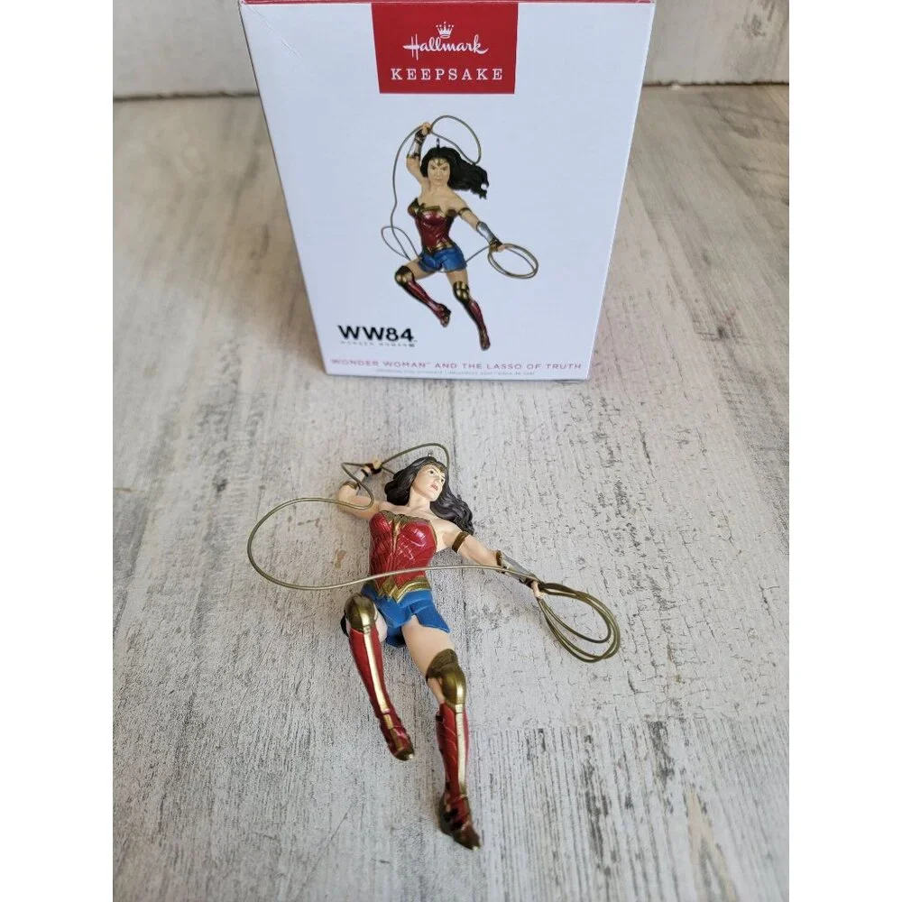 Hallmark Wonder Woman lasso of Truth ornament Xmas‎